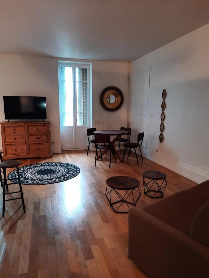 Appartement Jean Paul Sarthe Chalon-sur-Saône Buitenkant foto